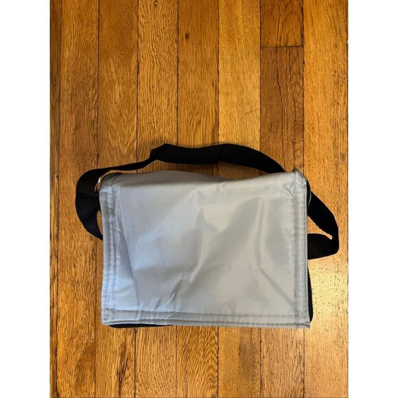 NYRR Membership Lunch Cooler Bag – Gray Insulated Tote - Picture 5 of 8